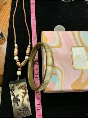 Beige and Ivory necklace & bracelet set- Women Jewelry